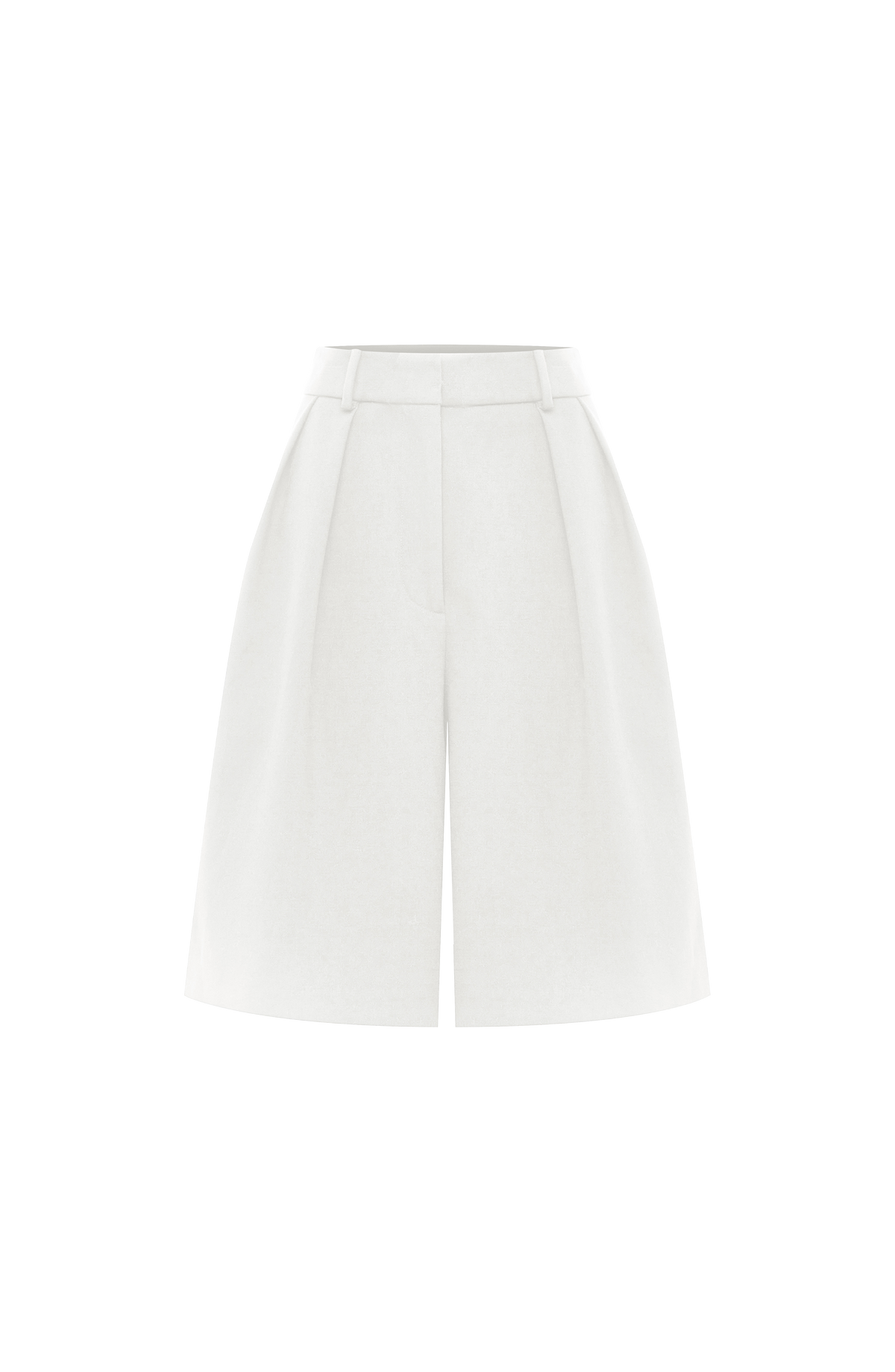 Bermudas marfil de tiro alto con pliegues frontales y costuras visibles