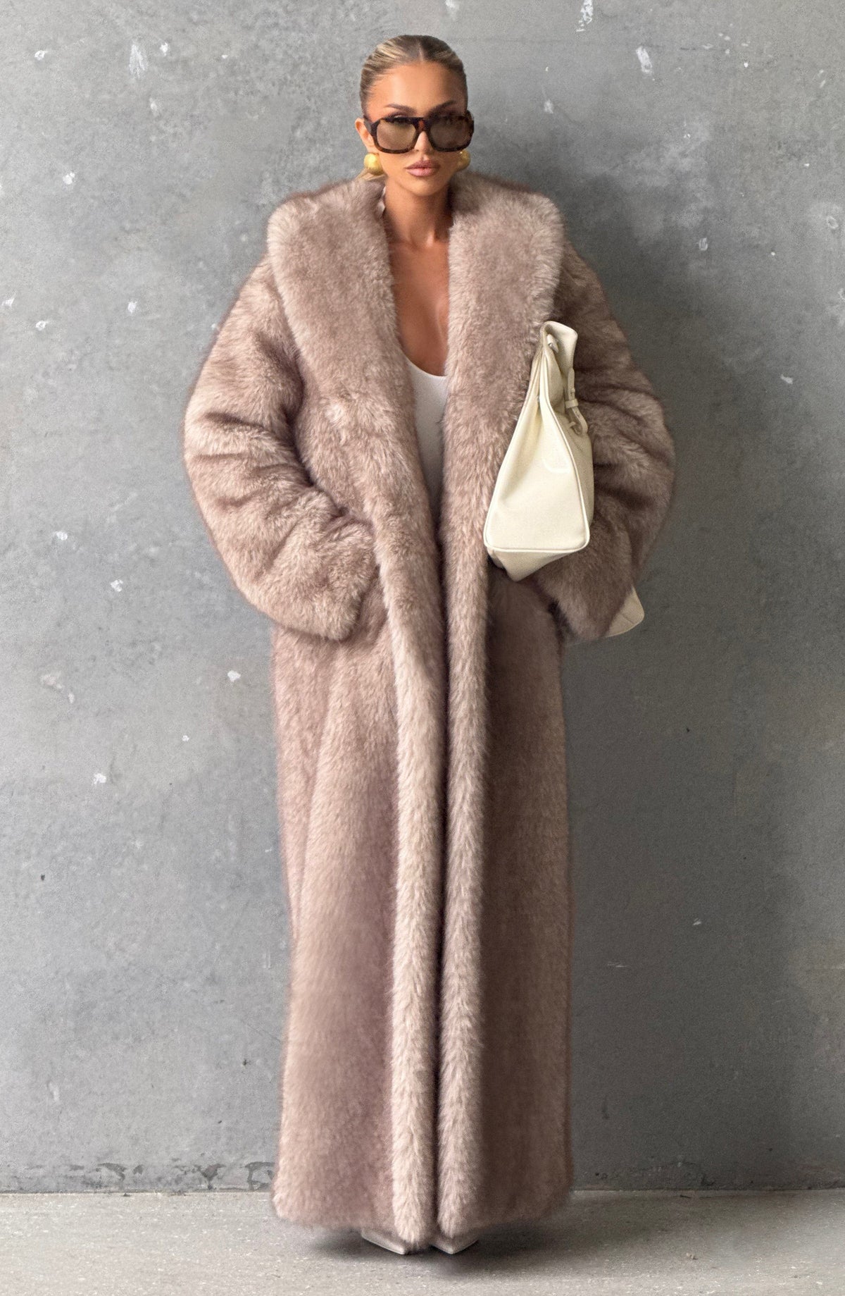 ABRIGO VIOLETA - BEIGE