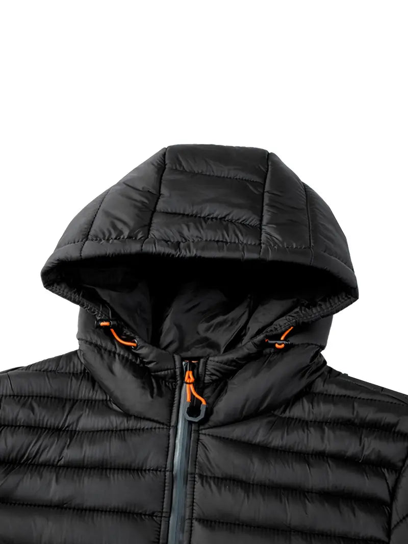Elegante chaqueta con capucha