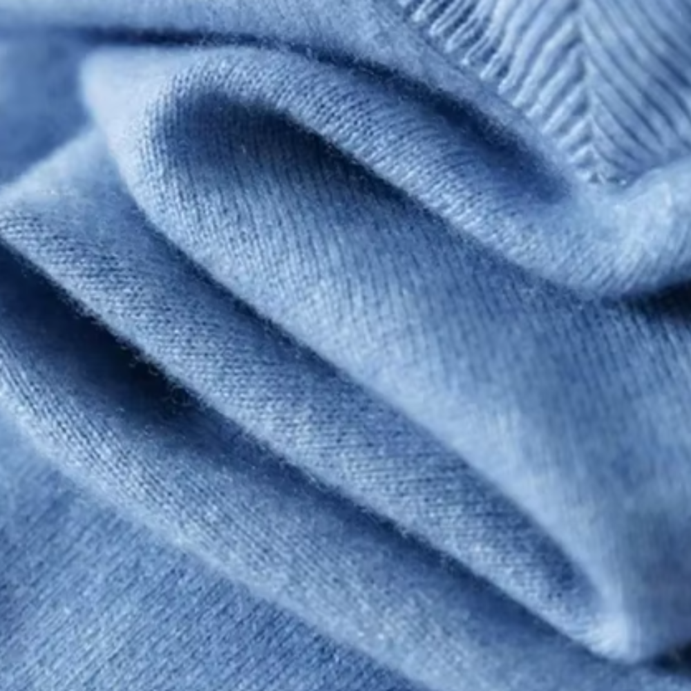 Elegante jersey con cuello en V