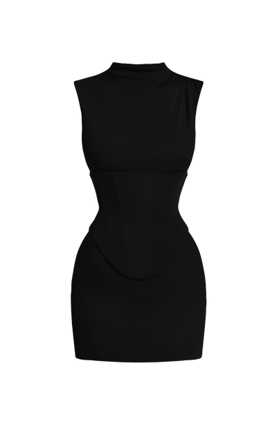 Vestido negro sin mangas y cuello alto, silueta entallada con panel en la cintura