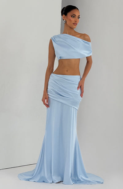 Falda larga azul celeste con panel cruzado y silueta sirena