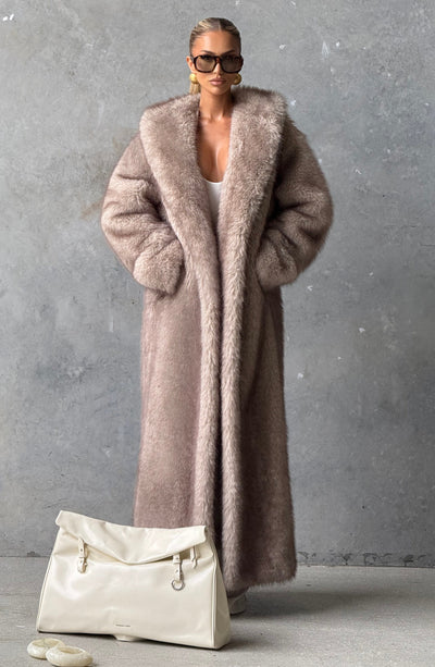 ABRIGO VIOLETA - BEIGE